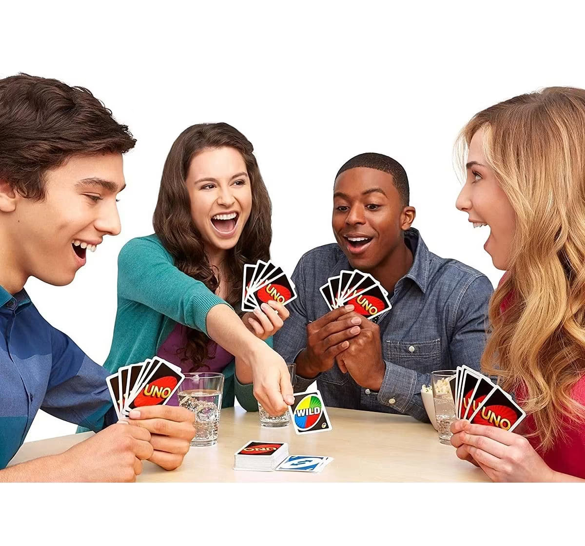 Mattel Uno Card Game, Classic Family Fun, 112-Card Deck with Special Action Cards