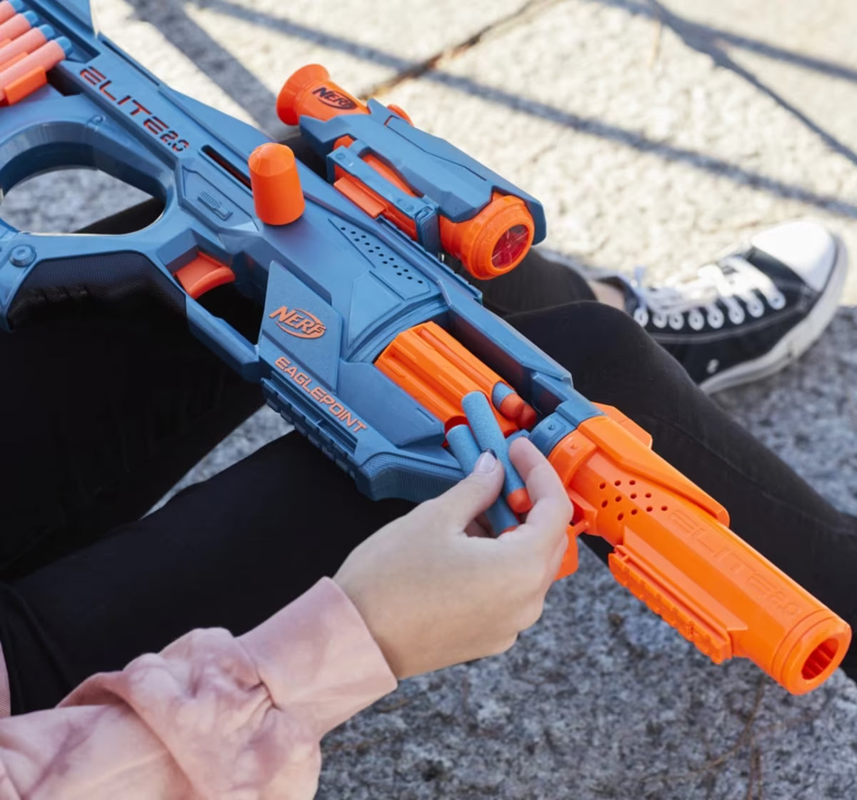 Nerf Elite 2.0 Eagle point RD 8 Blaster 8 Dart Drum, Detachable Scope and Barrel, 16 Official Nerf Elite Darts