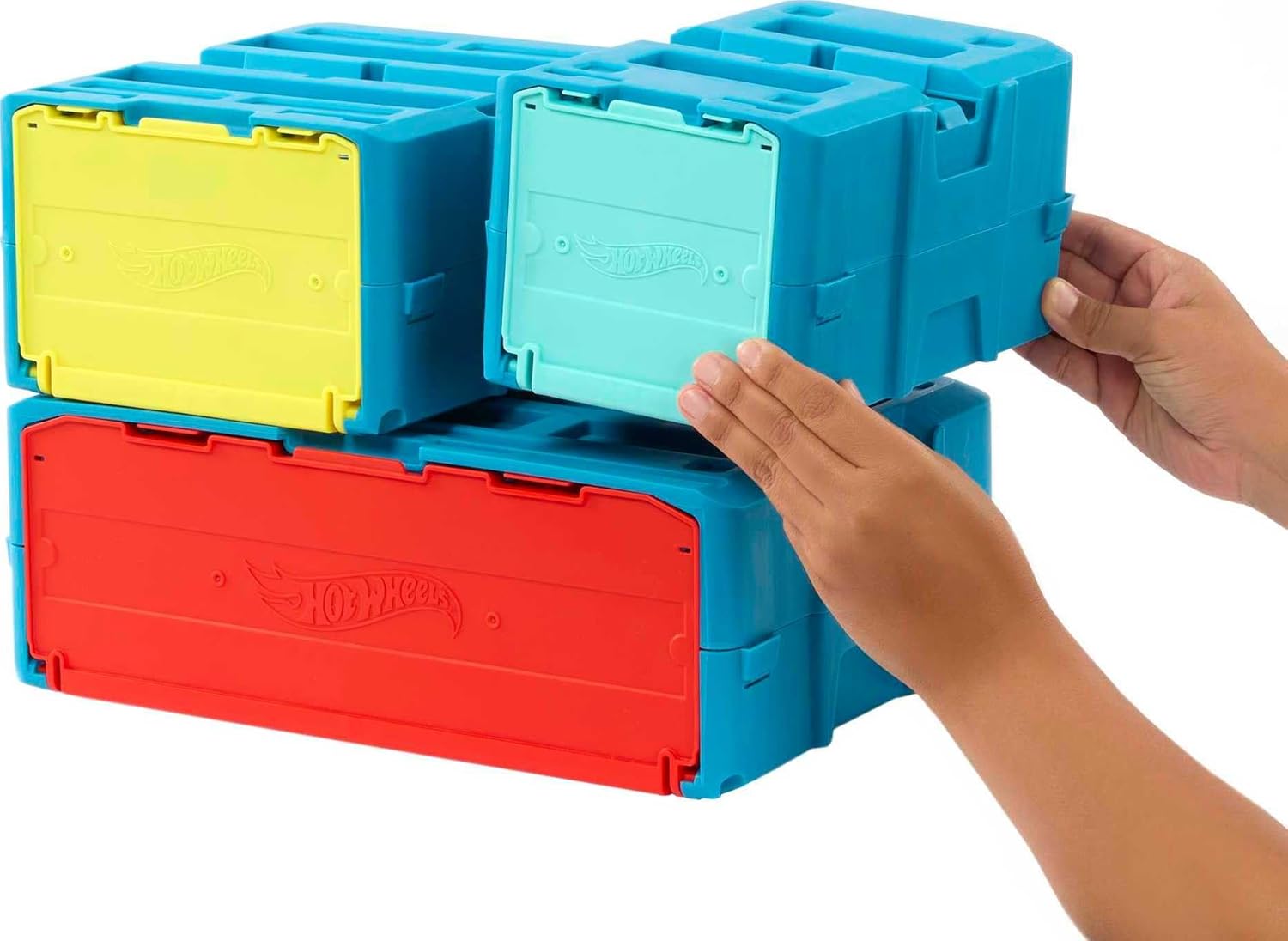 Hot Wheels Fire-Themed Track Set & 1 Hot Wheels Car, 16 Track-Building and Stunting Components in Stackable Toy Storage Box??