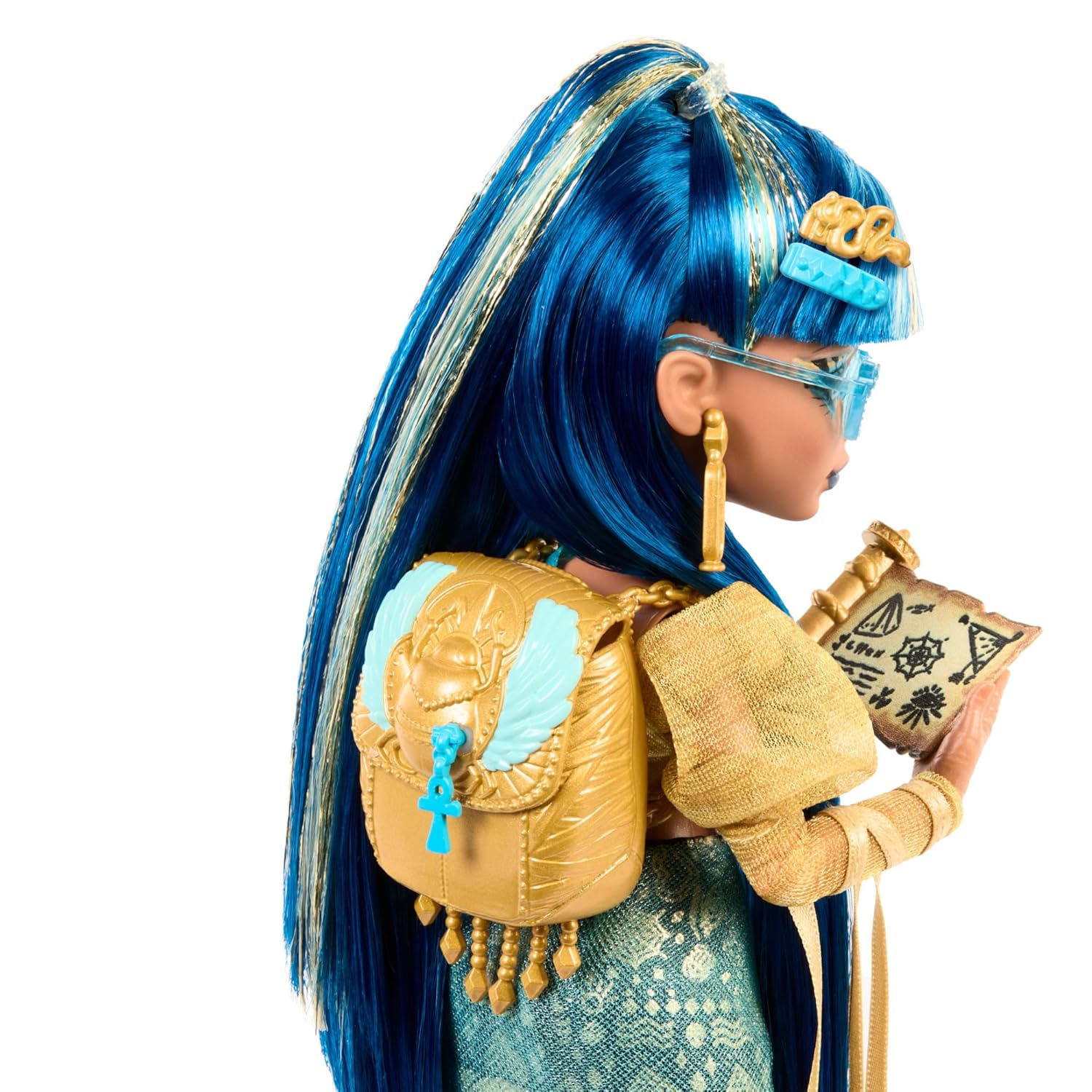 Monster High Cleo De Nile Doll in Golden Blouse and Layered Skirt, Includes Pet Cobra Hissette and Accessories Like a Backpack