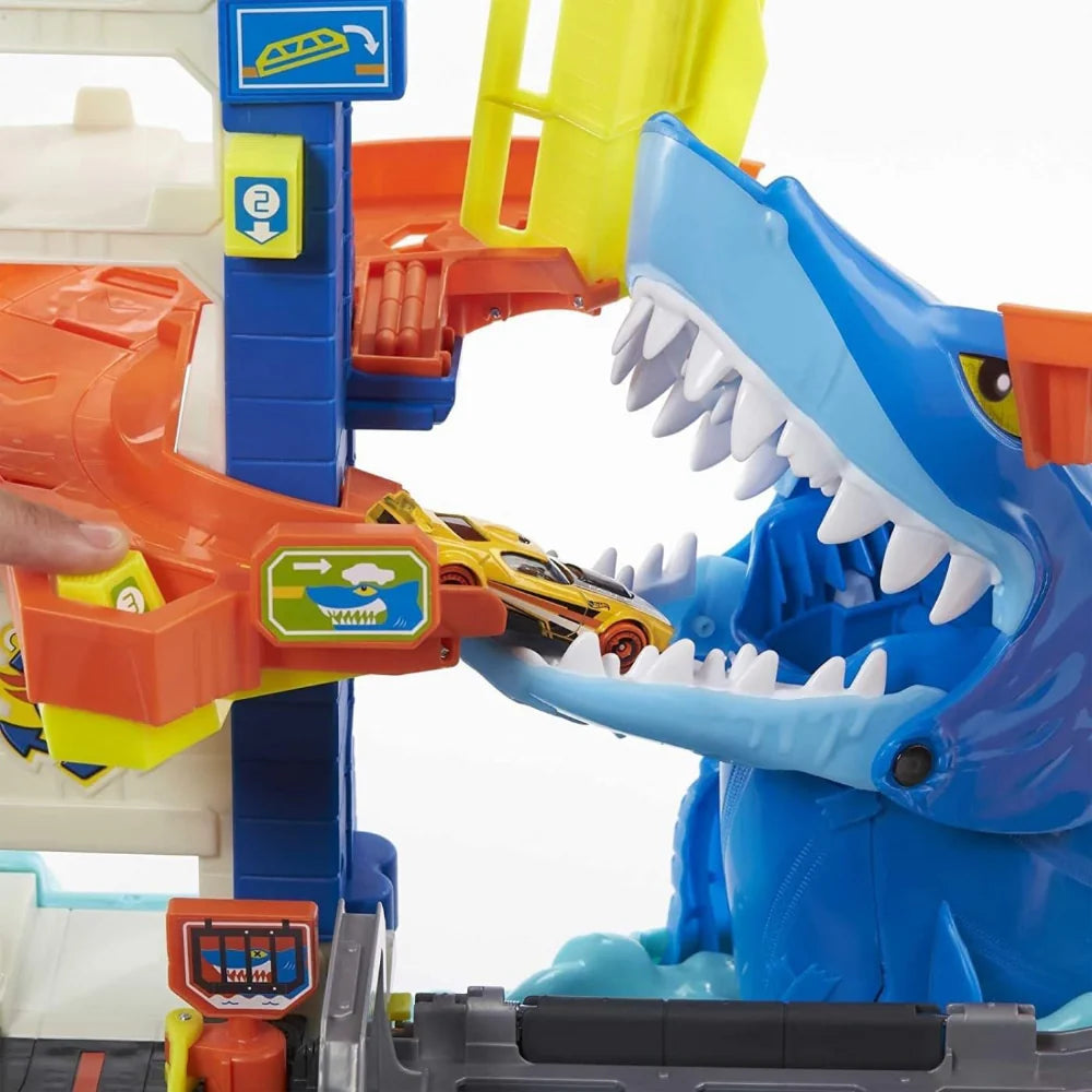Hot Wheels Attacking Shark Escape City Fall Key Playset HDP06